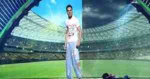 المتسابق المصري عمرو عمروسي في برنامج Arabs got talent