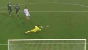 محمد صلاح يحرز هدفه الاول في الدوري الايطالي بقميص فيورنتينا