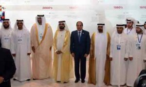 الرئيس عبد الفتاح السيسي مع حاكم دبي ورئيس الوزاء الشيخ محمد بن راشد آل مكتوم