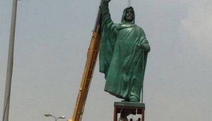 بالفيديو تمثال الشيخ زايد في مدخل مدينة الشيخ زايد بالجيزة