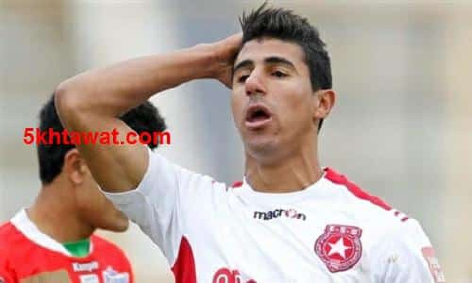 من هو بغداد بونجاح ولماذا تعاقد معه الاهلي ؟